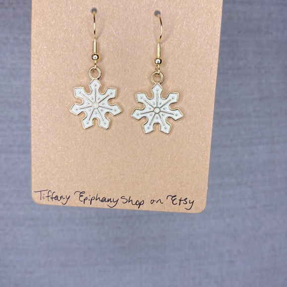 White and Gold Snowflakes Earrings NWT Hypoallergenic - Picture 3 of 3